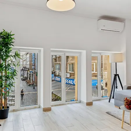 Apartament Nightlife
